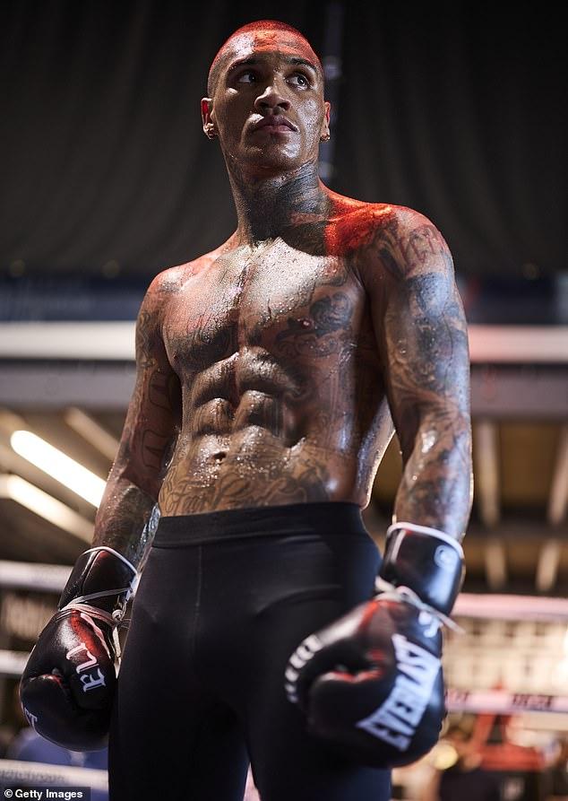 News Room : Boxer Conor Benn 'to follow in father