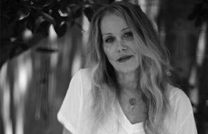 News Room : Christina Applegate makes ‘real, raw, honest’ debut on Instagram amid brutal MS battle