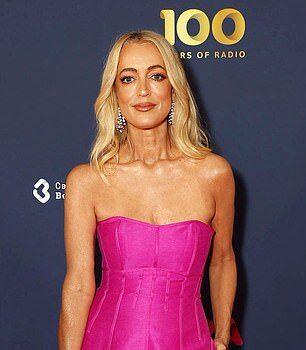 News Room Jackie O Henderson looks VERY different in