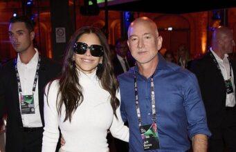 News Room Jeff Bezos and Lauren Sanchez put on