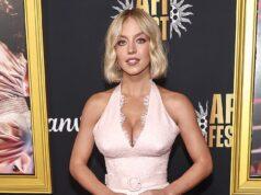 News Room : Sydney Sweeney unveils NEW bold haircut as she graces the red carpet at Christy premiere in LA