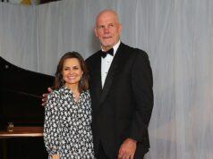 News Room : All cashed up! Lisa Wilkinson and Peter FitzSimons finally sell their $23million mansion