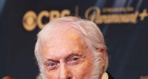 News Room : Dick Van Dyke, 99, admits he ‘probably neglected’ his kids at times while hustling to ‘escape poverty’