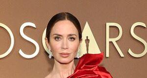 News Room : Emily Blunt’s asymmetrical frock horror and Kate Hudson’s drab dress lead worst dressed stars at 16th Governors Awards