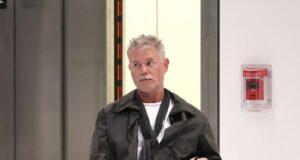 News Room : Frail Eric Dane, 52, maneuvers wheelchair through LAX after family member’s moving gesture to him amid ALS battle