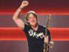 News Room Keith Urban shocks crowd with first TV