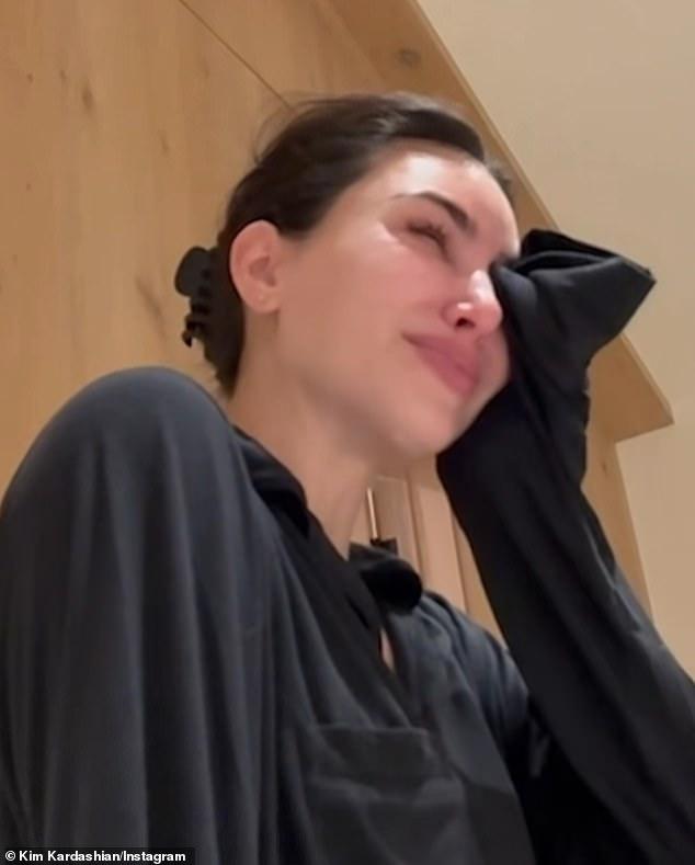 News Room : Kim Kardashian cries hysterically in video detailing