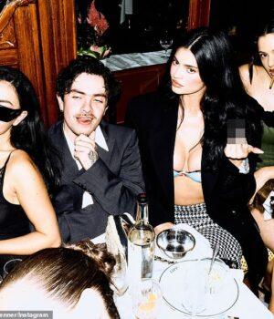 News Room : Kylie Jenner flips the bird next to Timothee Chalamet look-alike as she posts racy selfies after shock ‘split’ News Room Kylie Jenner flips the bird next to