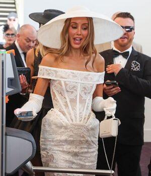 News Room Rebecca Judd suffers awkward mishap as she