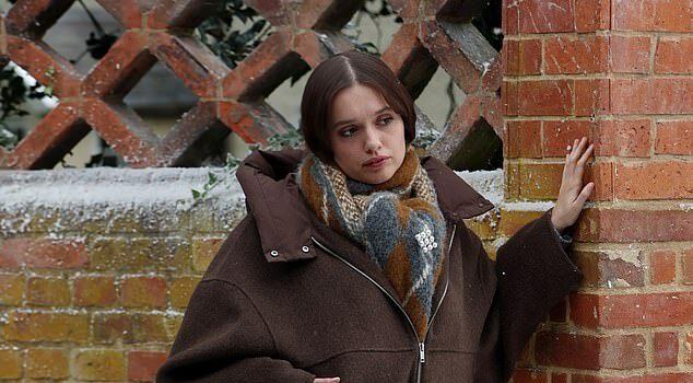 News Room : So why is M&S not unwrapping Aimee Lou Wood as the star of its TV Christmas ad, as White Lotus actress is dropped? News Room So why is MS not unwrapping Aimee