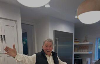 News Room William Shatner 94 boasts hes blessed beyond