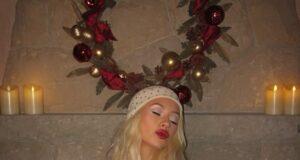 News Room : Christina Aguilera shows off 50-pound weight loss as she celebrates her 45th birthday in curve-clinging dress