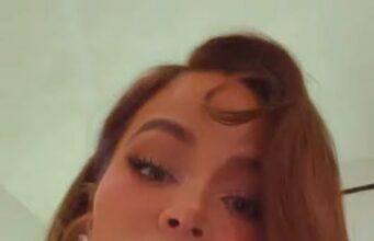 News Room : Kardashians switch up their annual Christmas Eve extravaganza AGAIN as they opt for ‘intimate’ celebration News Room Kardashians switch up their annual Christmas Eve