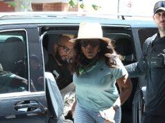 News Room : Oprah Winfrey looks trim in a pair of tight leggings following a stroll and breakfast in Bondi after dropping 20kg with Ozempic