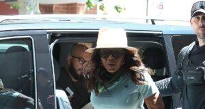 News Room : Oprah Winfrey looks trim in a pair of tight leggings following a stroll and breakfast in Bondi after dropping 20kg with Ozempic