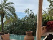 News Room Bikini clad Lily Allen poses with her legs