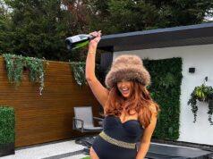News Room : Charlotte Dawson shows off her incredible two stone weight loss in before and after snaps