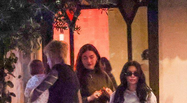News Room : Megan Fox and Machine Gun Kelly REUNITE for dinner out with baby daughter amid reports the pair are ‘done’ romantically News Room Megan Fox and Machine Gun Kelly REUNITE