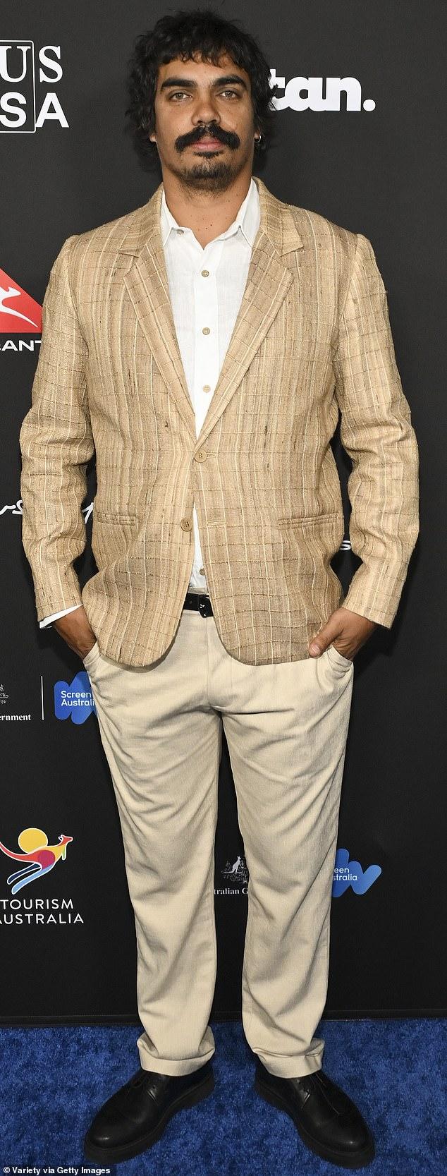 News Room : Tony Armstrong makes X-rated gag during ABC's