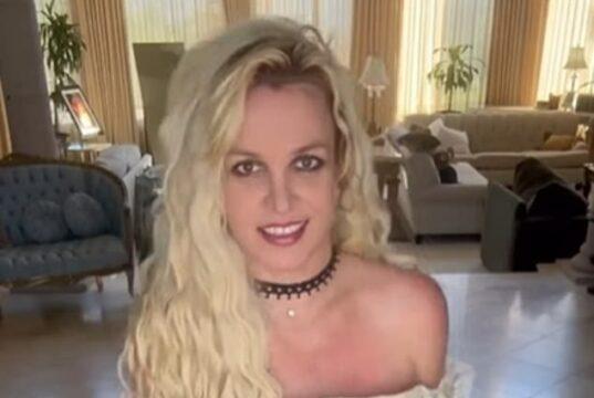 News Room : Britney Spears gets back to X-rated social media antics as she posts NAKED photo of herself at the beach News Room Britney Spears gets back to X rated social