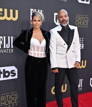 News Room Halle Berry is engaged Oscar winner 59