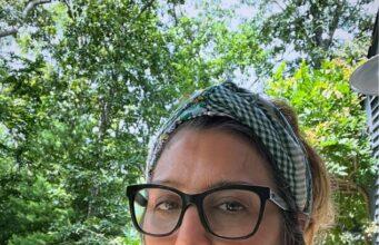 News Room Jennifer Esposito tearfully moves out of the