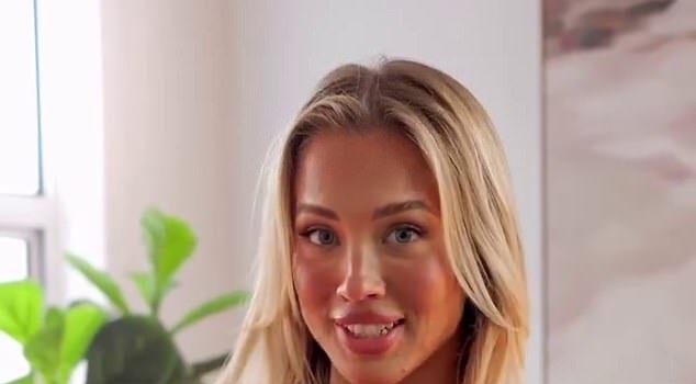 News Room : Tammy Hembrow slammed by fans for controversial appearance in new ad: ‘Cheap and nasty’ News Room Tammy Hembrow slammed by fans for controversial