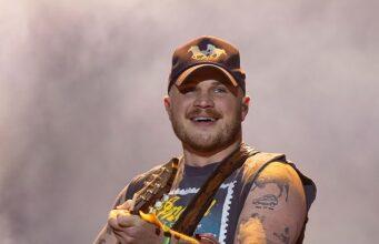 News Room Zach Bryan slams Kid Rocks Turning Point