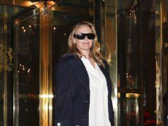 News Room : Alicia Silverstone, 49, is the epitome of Parisian chic as she steps out amid city’s annual Fashion Week – 31 years after her iconic role in Clueless