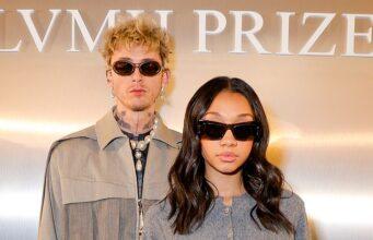 News Room Awkward moment Machine Gun Kelly corrects photographer