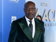 News Room : Delroy Lindo receives a standing ovation as he speaks out about BAFTAs racial slur controversy News Room Delroy Lindo receives a standing ovation as