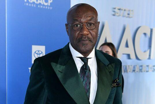 News Room Delroy Lindo receives a standing ovation as