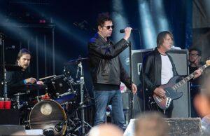 News Room : Echo and the Bunnymen leave fans fuming as they cancel gig just moments before they are due to perform in Manchester News Room Echo and the Bunnymen leave fans fuming