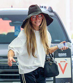 News Room : Eric Dane’s widow Rebecca Gayheart flashes rare smile as she steps out with his Grey’s Anatomy co-star Ellen Pompeo a month after actor’s death News Room Eric Danes widow Rebecca Gayheart flashes rare