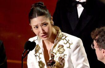 News Room : KPop Demon Hunters fan fury as best song winner is CUT OFF during Oscars speech: ‘disgraceful’ News Room KPop Demon Hunters fan fury as best