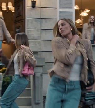 News Room Margot Robbie re creates iconic Kylie Minogue music