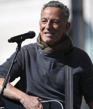 News Room Trump critic Bruce Springsteen 75 fires up