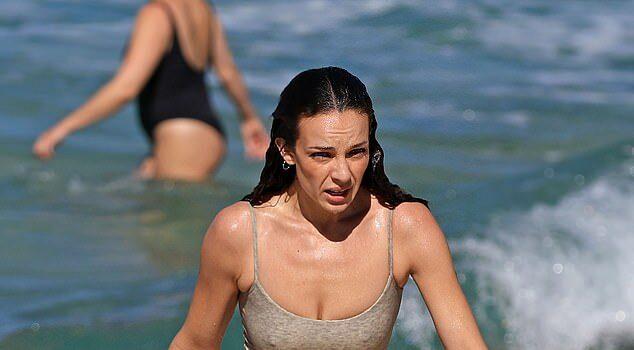 News Room Abbie Chatfield strips down to her undies