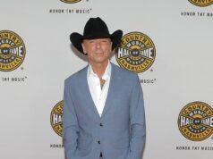 News Room : Country star Kenny Chesney has awkward response to his song going viral in ‘cheating’ video