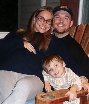 News Room : Influencer Emilie Kiser reflects on ‘forgiving’ husband Brady after their three-year-old son’s ‘preventable’ fatal drowning News Room Influencer Emilie Kiser reflects on forgiving husband