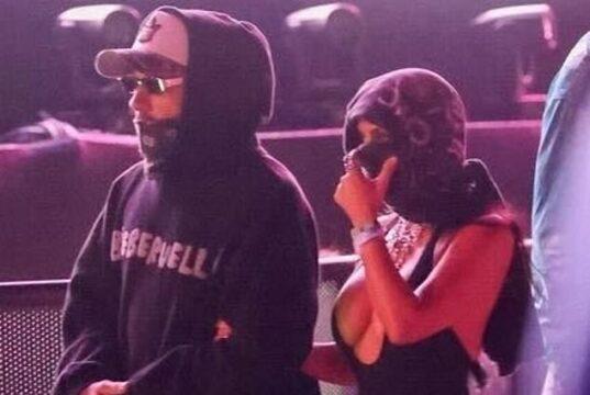 News Room Kim Kardashian sweetly links arms with boyfriend