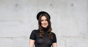 News Room : Race day glamour! Laura Dundovic turns heads in daring look as celebrities descend on Royal Randwick