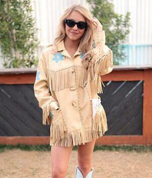 News Room Sydney Sweeney sits on boyfriend Scooter Brauns