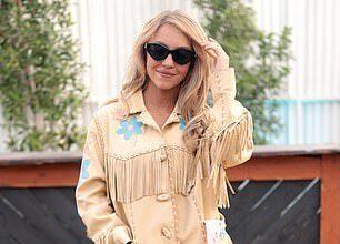 News Room Sydney Sweeney sits on boyfriend Scooter Brauns