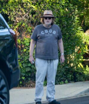 News Room : CSI: Miami alum David Caruso who quit Hollywood 13 years ago steps out… see him at 70 News Room CSI Miami alum David Caruso who quit