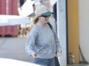 News Room : Hollywood star goes incognito as she touches down at Gold Coast Airport with millionaire boyfriend News Room Hollywood star goes incognito as she touches