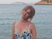 News Room : Isla Fisher shares racy holiday photo as she enjoys a family getaway to Greece News Room Isla Fisher shares racy holiday photo as