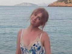 News Room : Isla Fisher shares racy holiday photo as she enjoys a family getaway to Greece