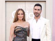 News Room : Jennifer Lopez’s face says it all as Office Romance co-star Brett Goldstein performs gentlemanly move at premiere News Room Jennifer Lopezs face says it all as
