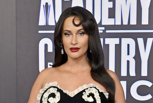 News Room : Kacey Musgraves is blasted for ‘objectively condescending response’ over lack of inclusive clothing News Room Kacey Musgraves is blasted for objectively condescending